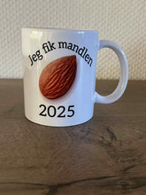 Indlæs billede til gallerivisning Mandelgave krus 2025
